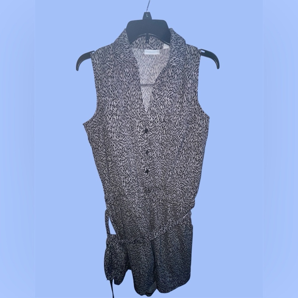 New York & Company Monochrome Patterned shorts jumpsuit